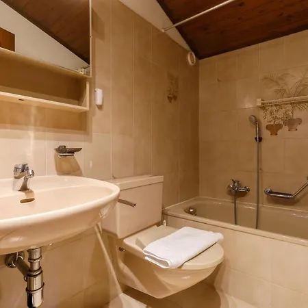 아파트 Residenza Chesa Margun 710-4 By Interhome 주를레